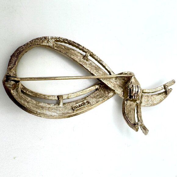 Vintage ART Silvertone Texture Ribbon Brooch Pin Jewelry Accessory 29 Gram Wt - Picture 6 of 8